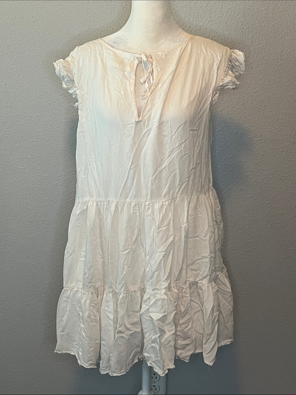 Aritzia Wilfred Ruffled Baby Doll Dress Ivory Size Small *Flaw